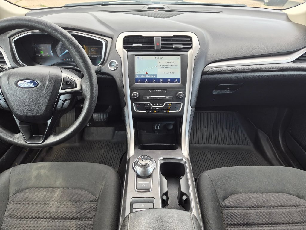 Used 2020 Ford Fusion SE FWD image 22