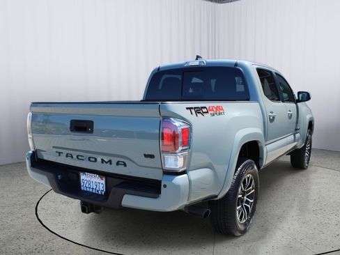 Used 2023 Toyota Tacoma TRD Sport w/ TRD Premium Sport Package AWD/4WD image 8