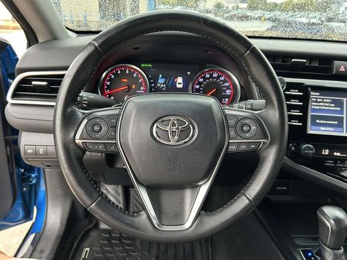 Used 2018 Toyota Camry XSE FWD image 19