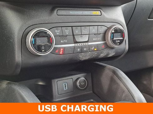 Used 2020 Ford Escape Titanium w/ Titanium Premium Package 2.0 image 17