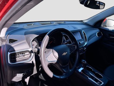 Used 2020 Chevrolet Equinox LT image 9