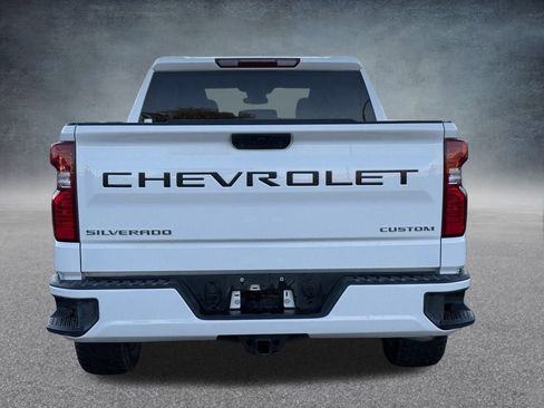 Used 2023 Chevrolet Silverado 1500 Custom image 4