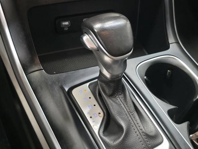 Used 2023 Kia Carnival LX FWD image 18