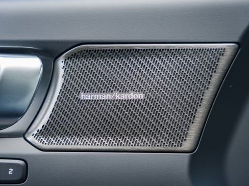 New 2026 Volvo XC40 B5 Ultra w/ Protection Package Premier image 41