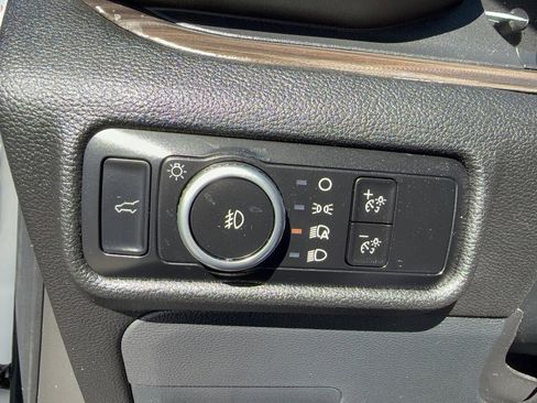 Certified 2023 Ford Explorer Limited w/ Equipment Group 301A image 27