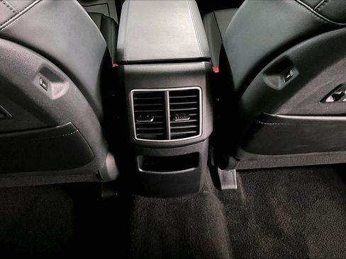 Used 2026 Kia Sportage EX w/ EX Panorama Roof Package image 10