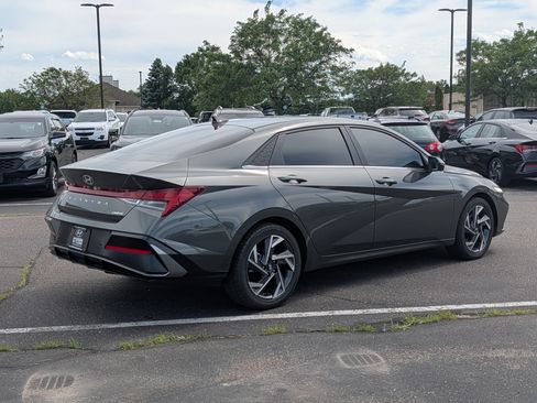Certified 2024 Hyundai Elantra Limited FWD image 5