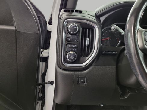 Used 2022 Chevrolet Silverado 1500 LTZ w/ LTZ Premium Package AWD/4WD image 11