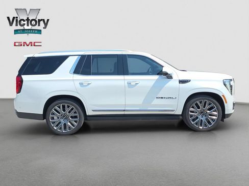 Used 2025 GMC Yukon Denali Ultimate AWD/4WD image 19