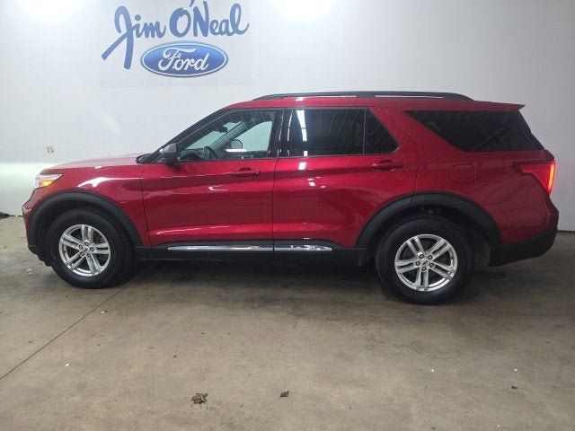 Used 2023 Ford Explorer XLT w/ Equipment Group 202A AWD/4WD image 28