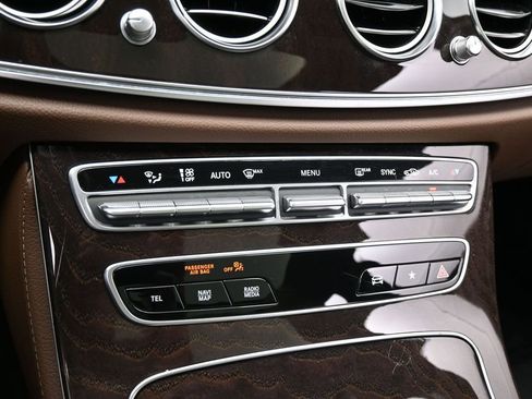 Used 2021 Mercedes-Benz E 450 4MATIC Sedan image 21