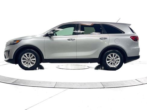 Used 2019 Kia Sorento LX image 7