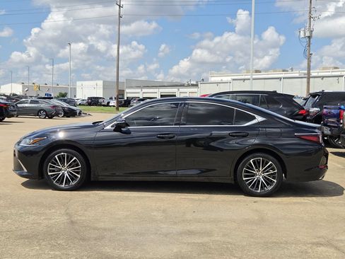 Used 2024 Lexus ES 350 w/ Premium Package FWD image 6