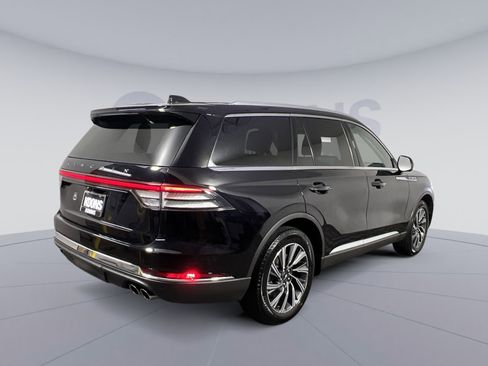 Used 2025 Lincoln Aviator AWD image 11