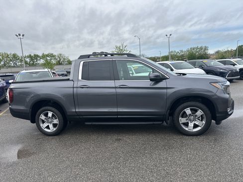 Certified 2025 Honda Ridgeline RTL image 3