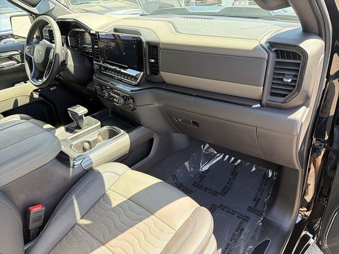 Used 2024 Chevrolet Silverado 1500 ZR2 AWD/4WD image 28