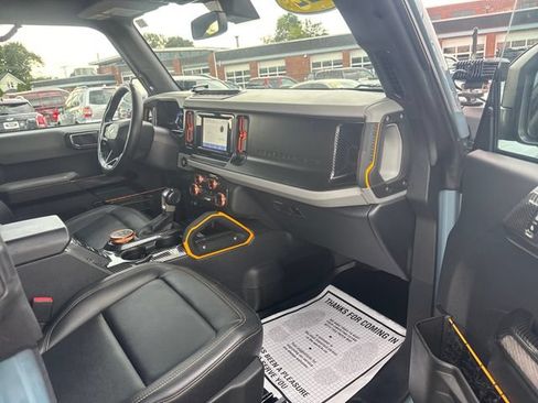 Used 2022 Ford Bronco Badlands w/ Sasquatch Package AWD/4WD image 35