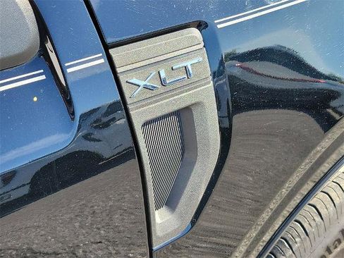 Certified 2022 Ford Maverick XLT image 8