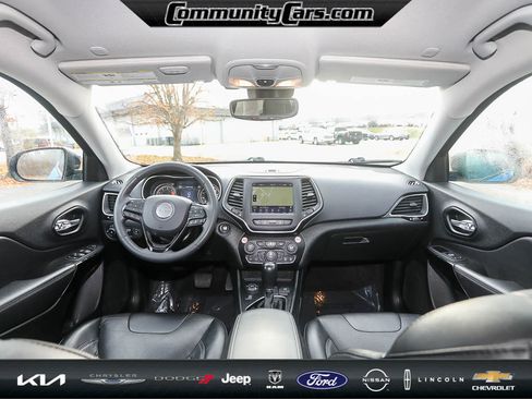 Used 2023 Jeep Cherokee Altitude Lux image 24