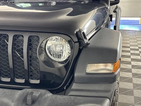 Used 2024 Jeep Wrangler Unlimited Sport AWD/4WD image 39
