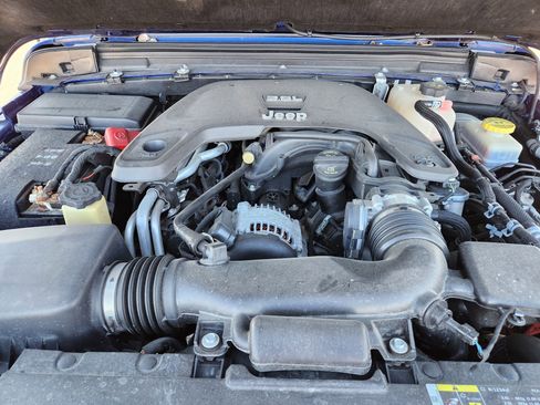 Used 2018 Jeep Wrangler Unlimited Sport S image 12