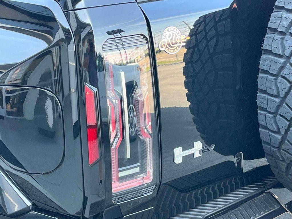 New 2024 GMC Hummer EV 2X w/ Extreme Off-Road Package AWD/4WD image 10
