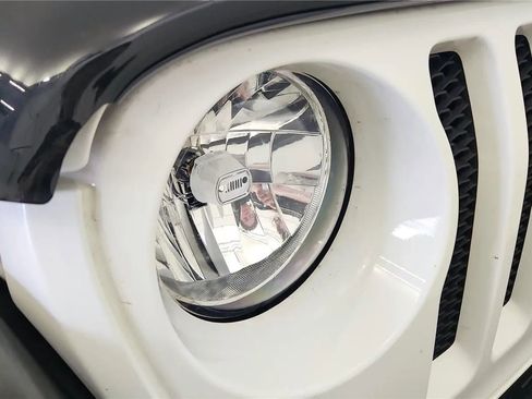 Used 2022 Jeep Wrangler Sport AWD/4WD image 14