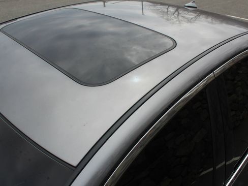 Used 2015 INFINITI Q40 Sedan 4D w/ Navigation Package image 42