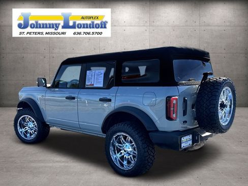 Used 2024 Ford Bronco Wildtrak image 3