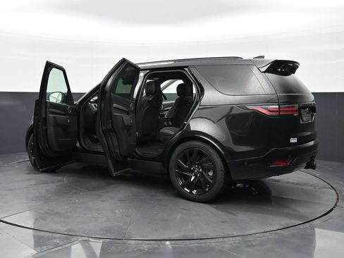 Used 2024 Land Rover Discovery Dynamic SE AWD/4WD image 39