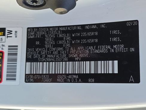 Used 2020 Toyota Highlander XLE AWD/4WD image 40
