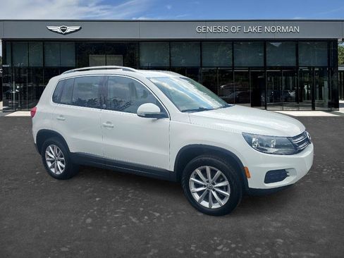Used 2017 Volkswagen Tiguan Wolfsburg Edition AWD/4WD image 3