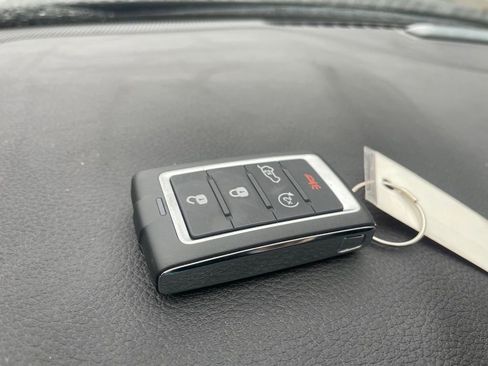 Used 2024 Jeep Grand Cherokee Trailhawk w/ Luxury Tech Group III image 41