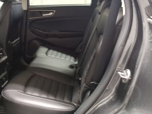 Used 2020 Ford Edge SEL image 32