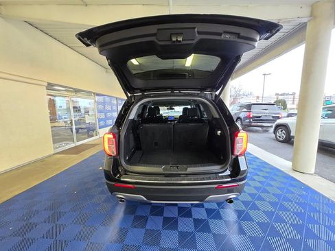 Used 2023 Ford Explorer Limited w/ Equipment Group 301A image 7