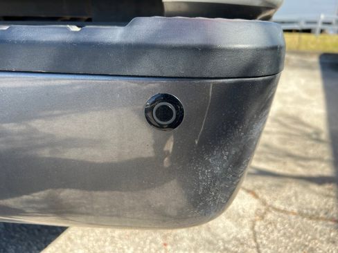 Used 2017 Nissan Titan PRO-4X w/ Pro-4x Convenience Package image 10