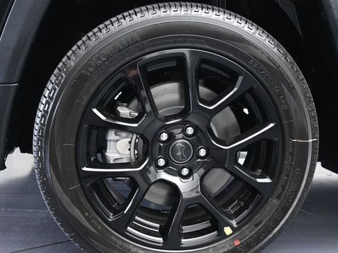 New 2026 Jeep Compass Latitude image 32