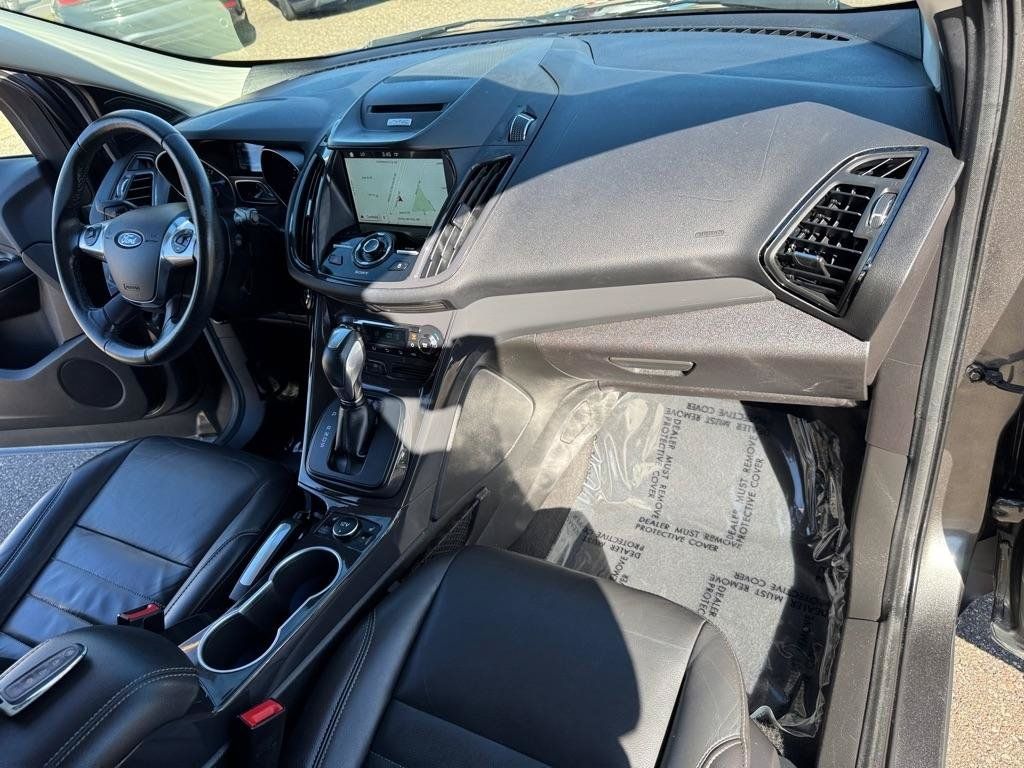 Used 2016 Ford Escape Titanium AWD/4WD image 28