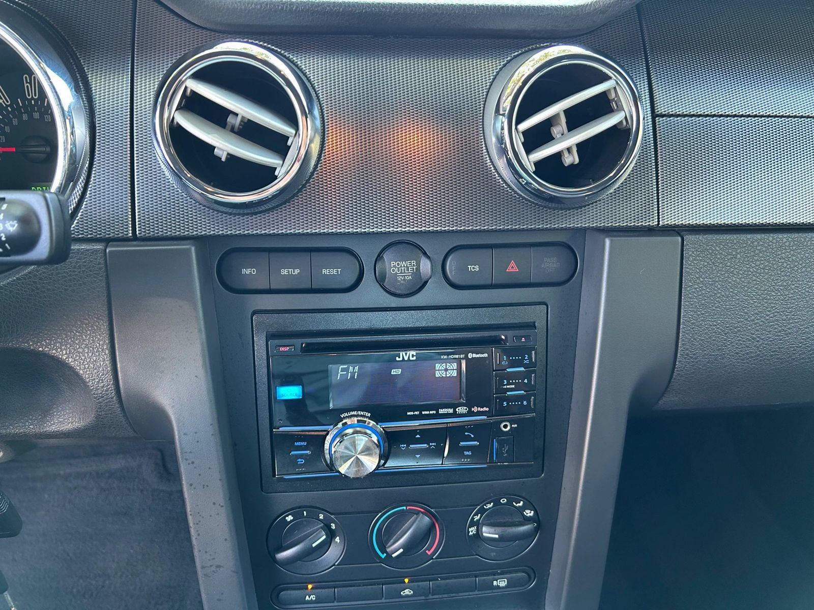 Used 2006 Ford Mustang Coupe RWD image 20