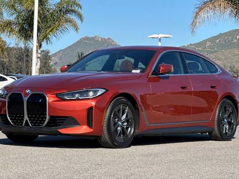 Used 2023 BMW i4 eDrive35 w/ Premium Package image 7