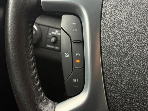 Used 2016 Chevrolet Traverse LT w/ Traveler's Package FWD image 35