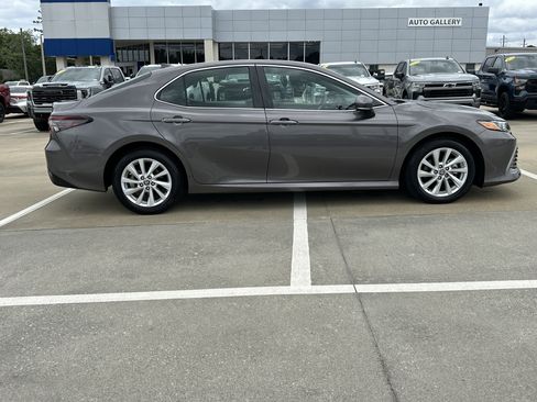 Used 2024 Toyota Camry LE FWD image 8