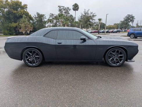Used 2019 Dodge Challenger R/T w/ Blacktop Package image 4
