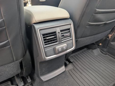 Certified 2024 Subaru Forester Limited w/ Pop Package 2 AWD/4WD image 28