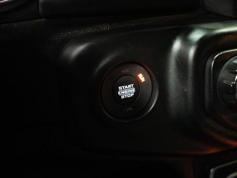 Used 2023 Jeep Wrangler Unlimited Sahara image 23