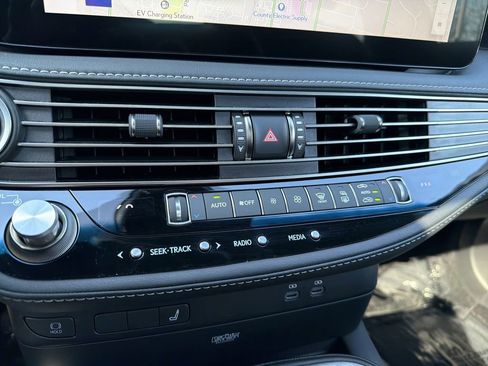 Used 2023 Lexus LS 500 AWD w/ Interior Upgrade Package image 26