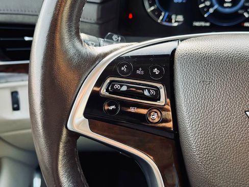 Used 2017 Cadillac Escalade Premium Luxury image 11