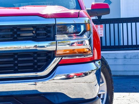 Used 2018 Chevrolet Silverado 1500 LT image 3