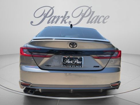 Used 2025 Toyota Camry XSE w/ Premium Package FWD image 4