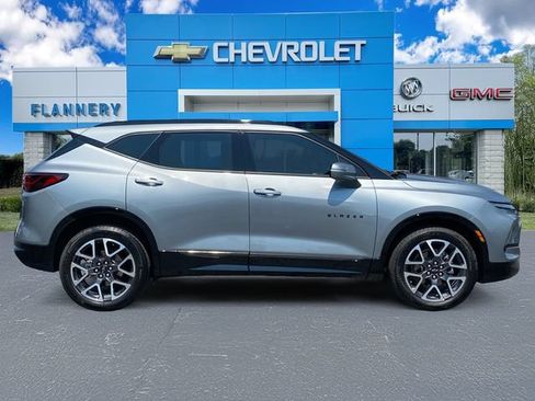 Used 2025 Chevrolet Blazer RS w/ LPO, Floor Liner Package AWD/4WD image 6